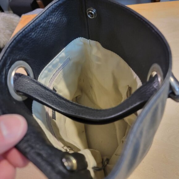 Tote le Monde Backpack - Stylish and Fun - Picture 8 of 11